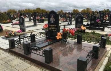 Благоустройство могил — Гранитный подиум — фото