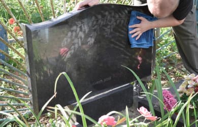 Главная — Уход за могилами — фото